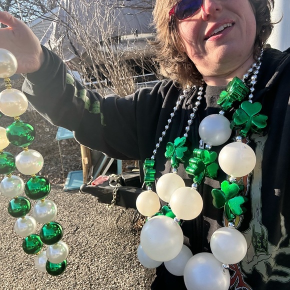 3 gigantic NOLA necklaces St Paddy’s parade costume jewelry ☘️ - Picture 2 of 3